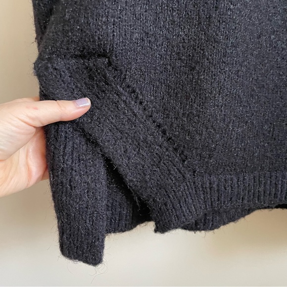 LYLA + LUXE Black Knit Sweater Size Small - Picture 5 of 12